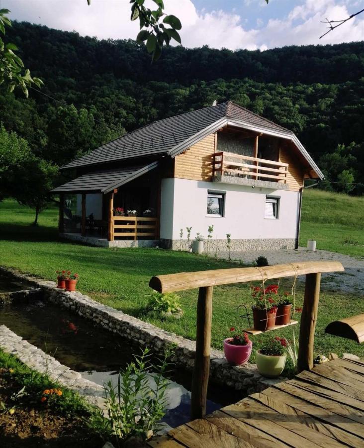 הוילה Bihać Vacation House Studenac מראה חיצוני תמונה