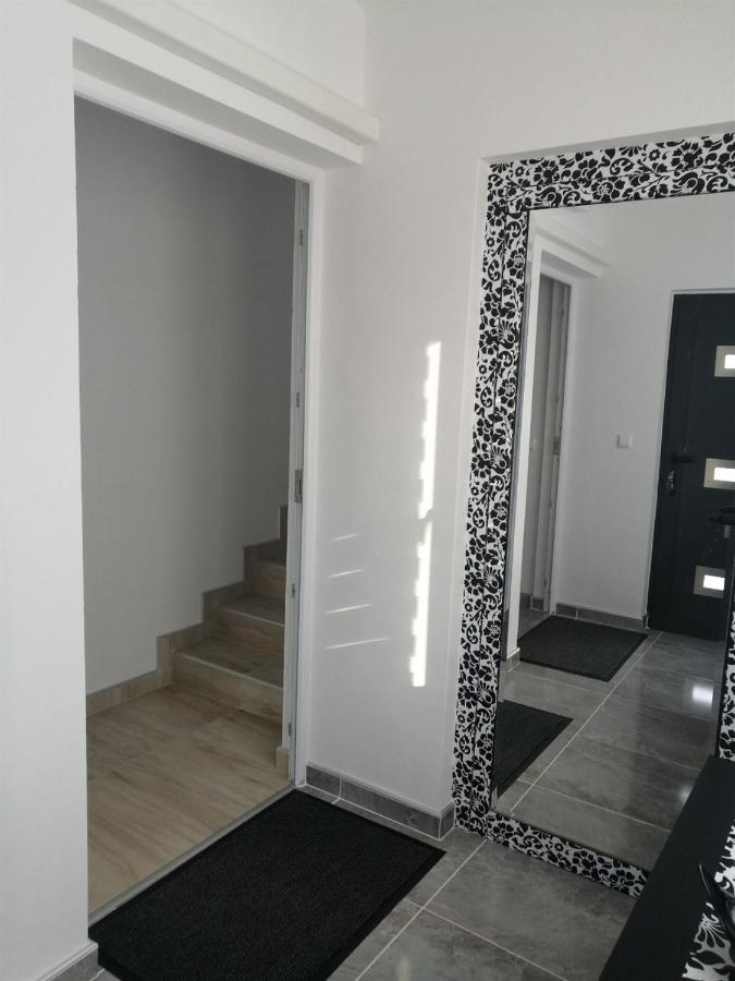 הוילה Bihać Vacation House Studenac מראה חיצוני תמונה