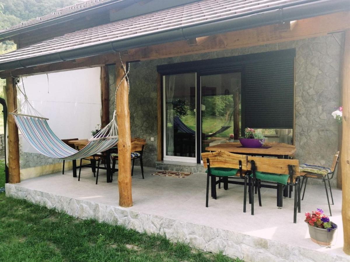 הוילה Bihać Vacation House Studenac מראה חיצוני תמונה