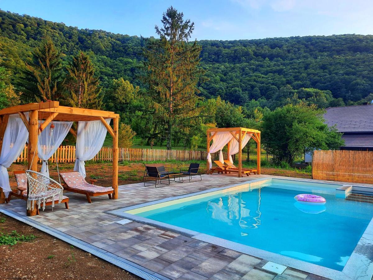 הוילה Bihać Vacation House Studenac מראה חיצוני תמונה