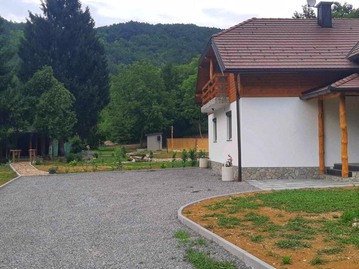 הוילה Bihać Vacation House Studenac מראה חיצוני תמונה