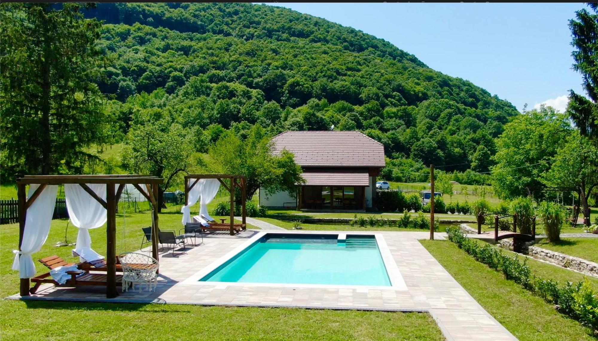 הוילה Bihać Vacation House Studenac מראה חיצוני תמונה