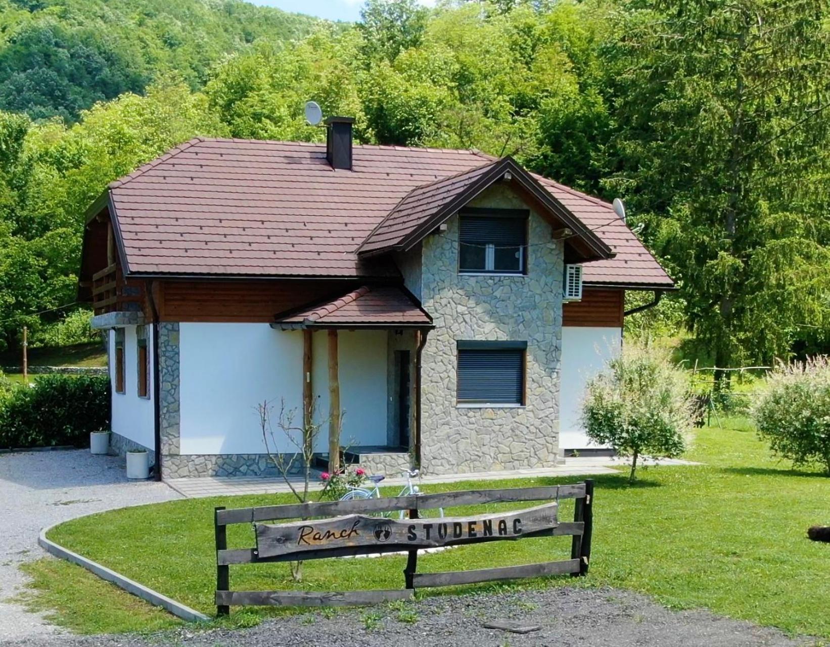 הוילה Bihać Vacation House Studenac מראה חיצוני תמונה